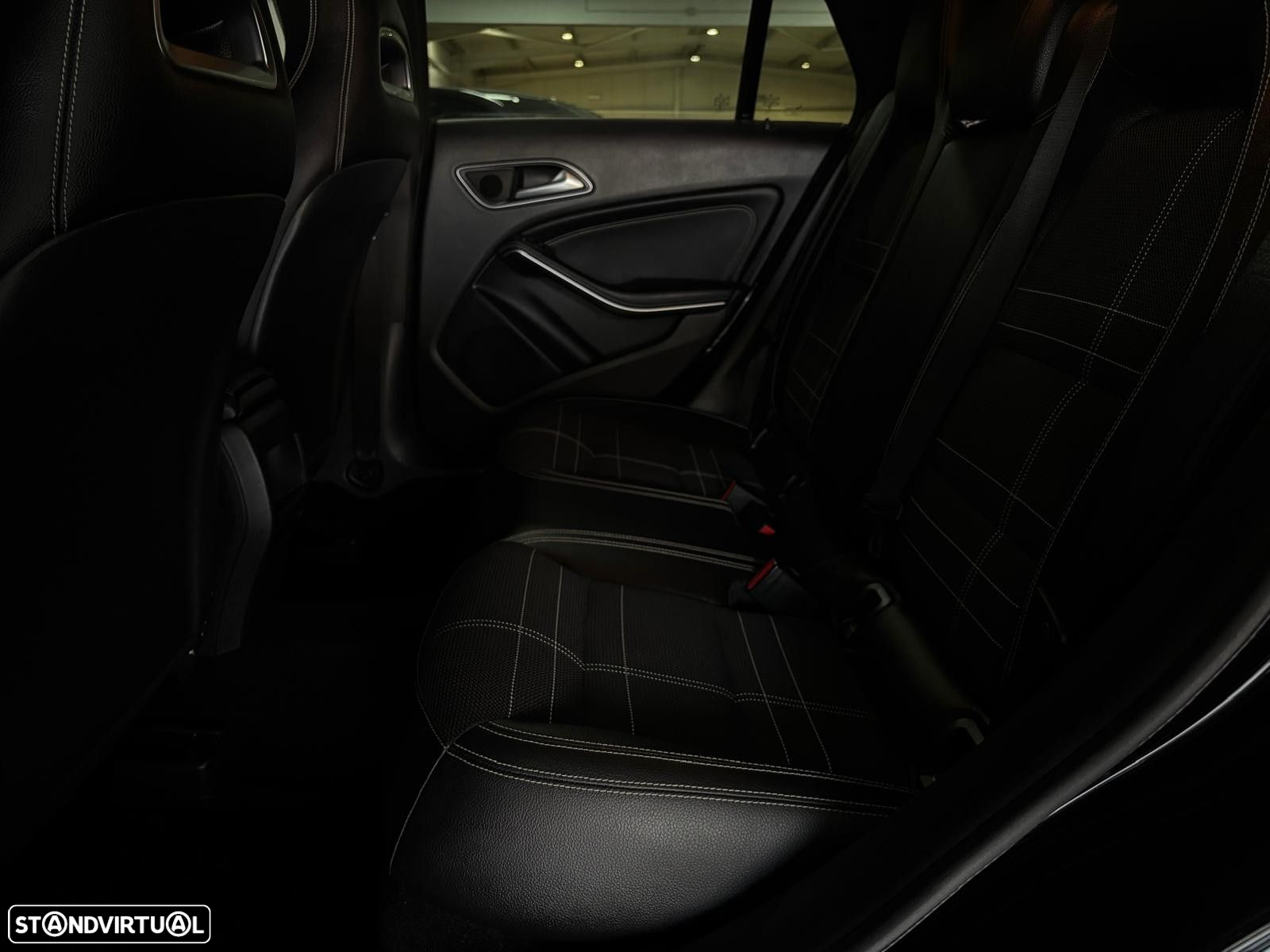 Mercedes-Benz CLA 180 d Shooting Brake Urban - 7