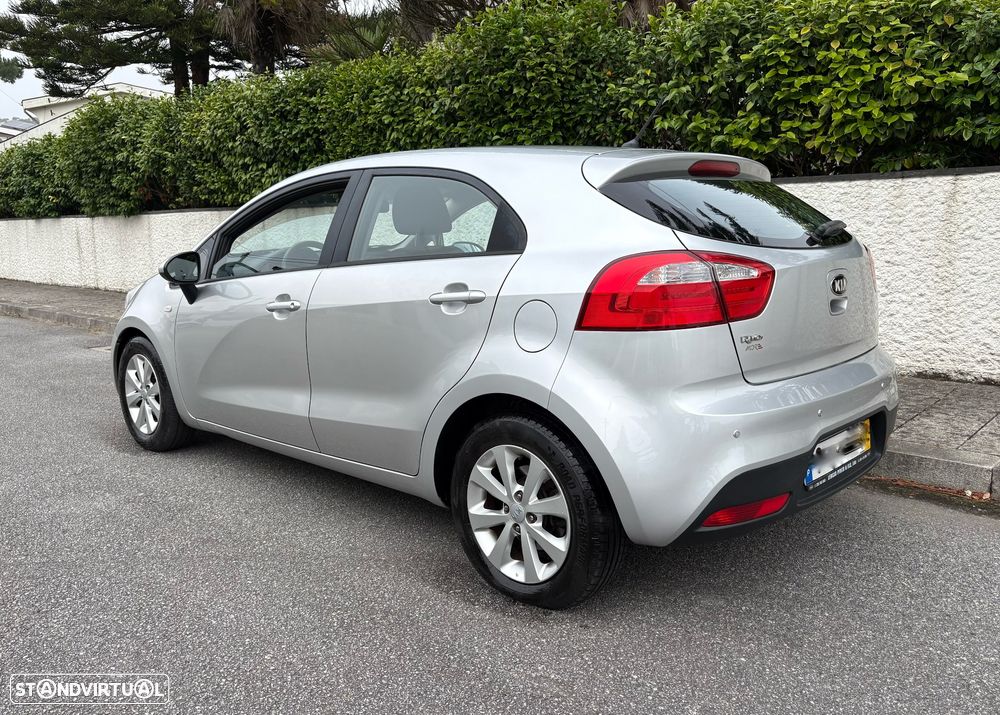 Kia Rio 1.2 CVVT More Edition - 2