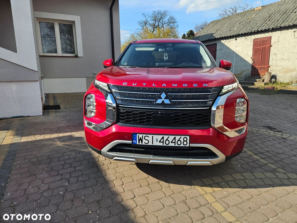 Mitsubishi Outlander - 3