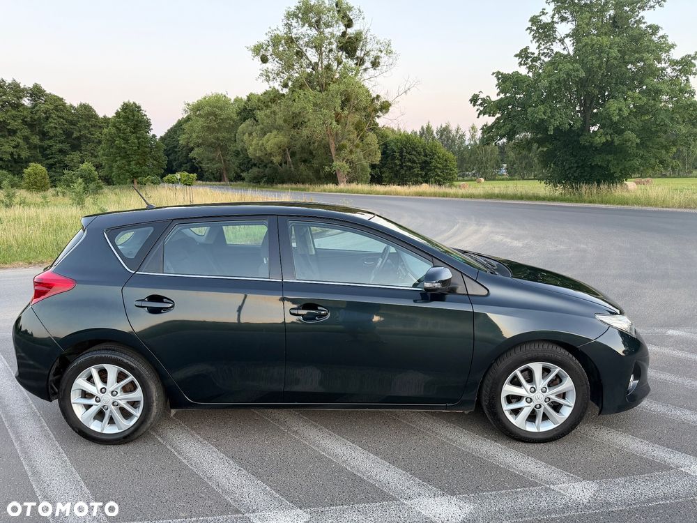 Toyota Auris 2.0 D-4D Dynamic - 27