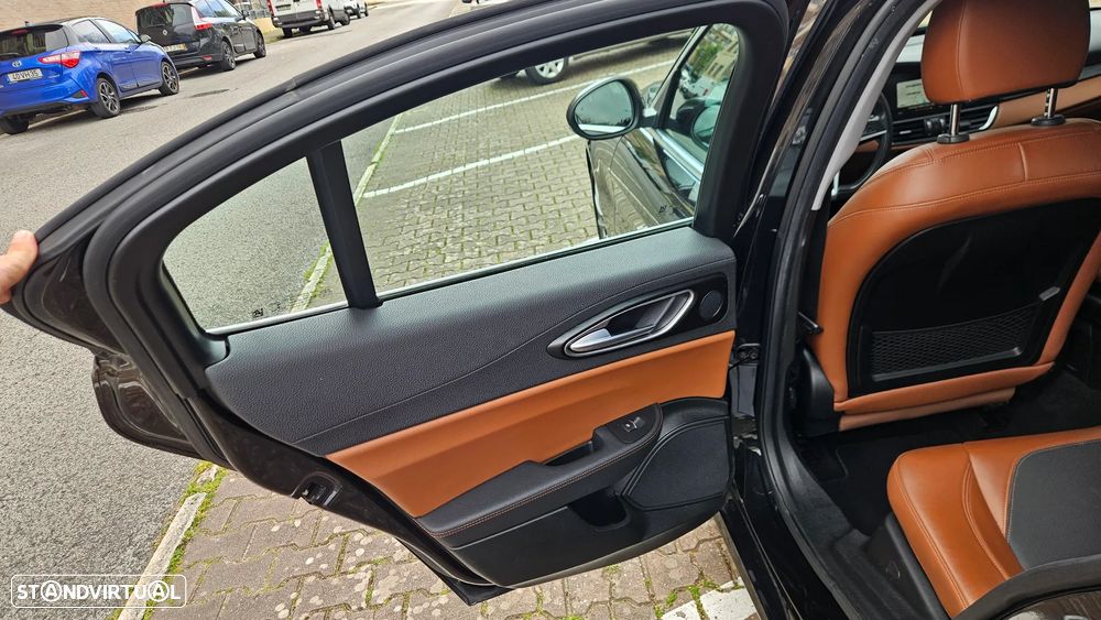 Alfa Romeo Giulia 2.2 D Super - 24