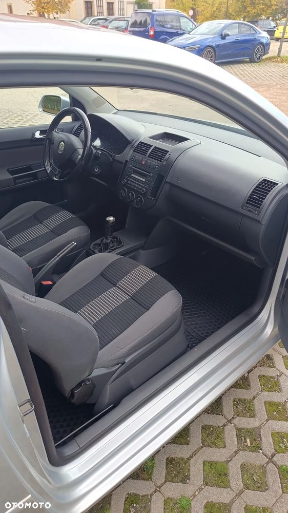 Volkswagen Polo 1.4 TDI Comfortline - 9