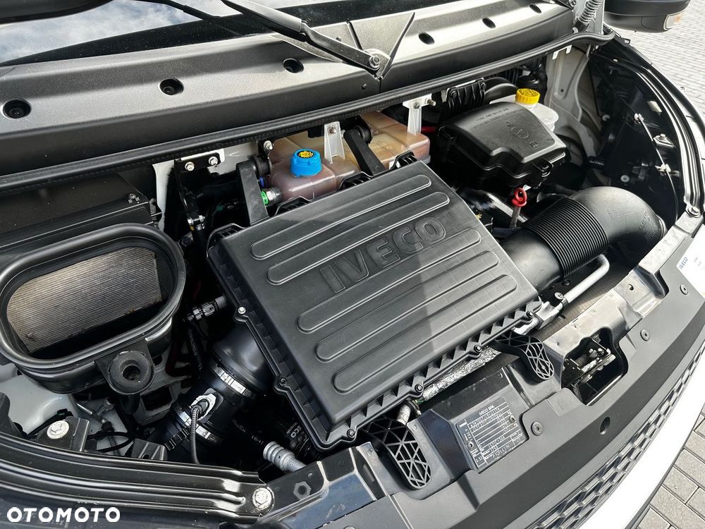 Iveco DAILY 35C17 SKRZYNIA PODWÓJNA KABINA DOKA 7 MIEJSC TEMPOMAT BLIŹNIACZE KOŁA KLIMATYZACJA  170KM - 24