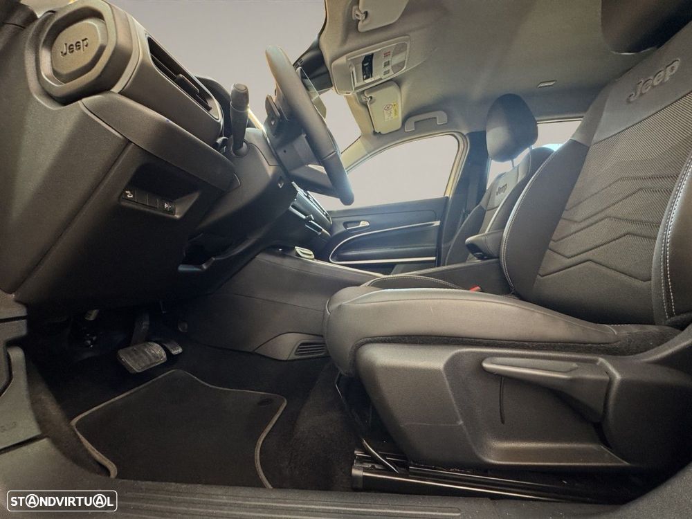 Jeep Avenger 1.2 e-Hybrid Longitude DCT - 14