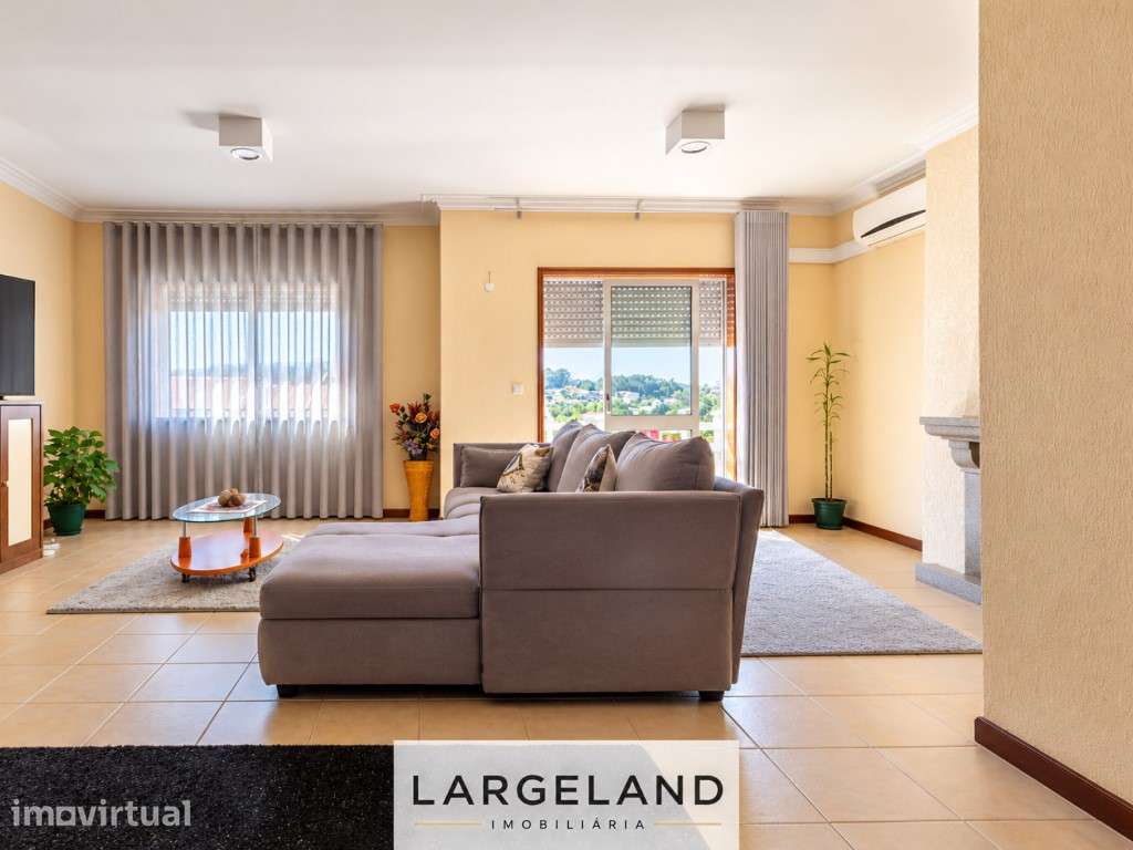 Apartamento T3 no centro de Milheirós de Poiares. - Grande imagem: 2/17