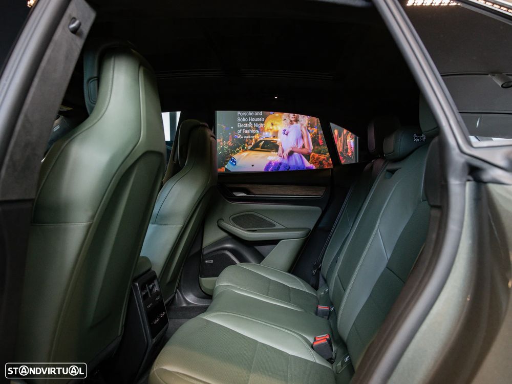 Porsche Macan Electric 4 - 52