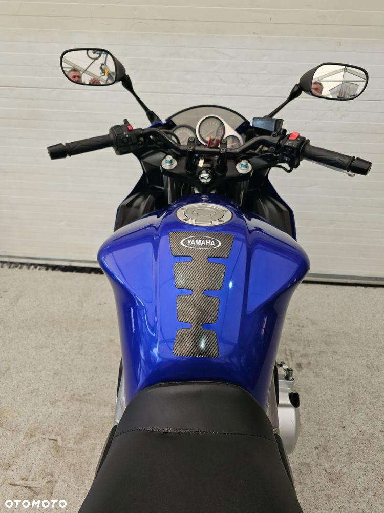Yamaha FZS - 30