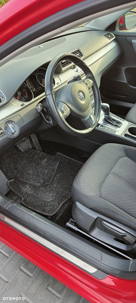 Volkswagen Passat - 15