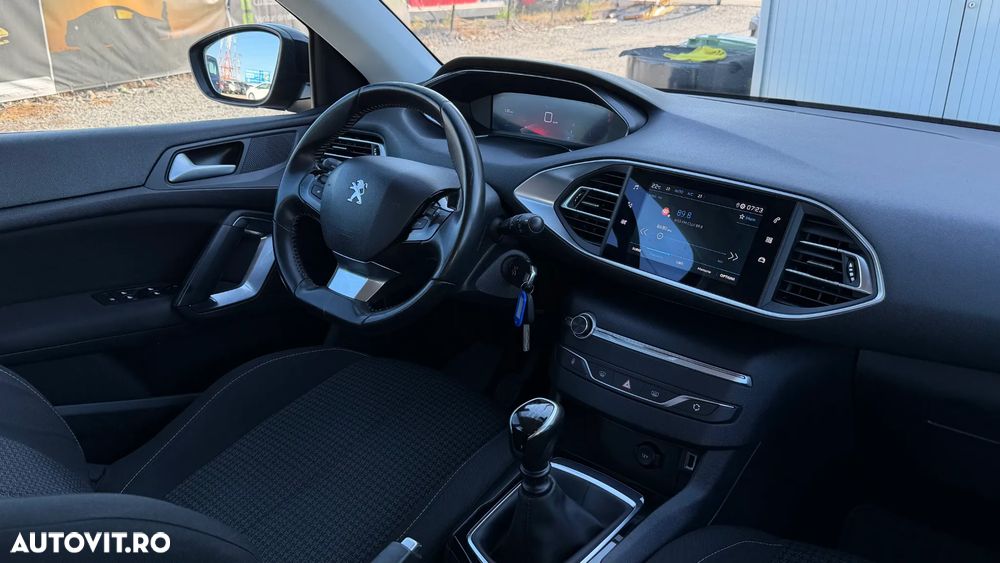 Peugeot 308 - 6