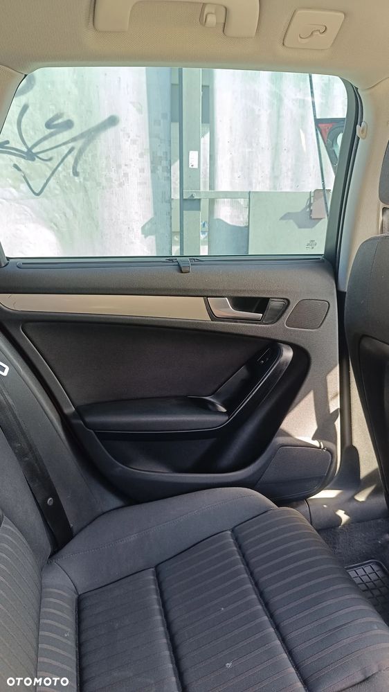 Audi A4 Avant 2.0 TDI Multitronic - 30