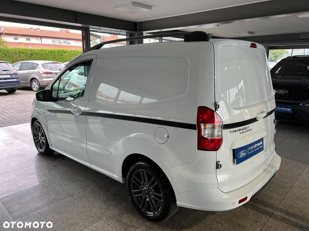 Ford Courier - 10