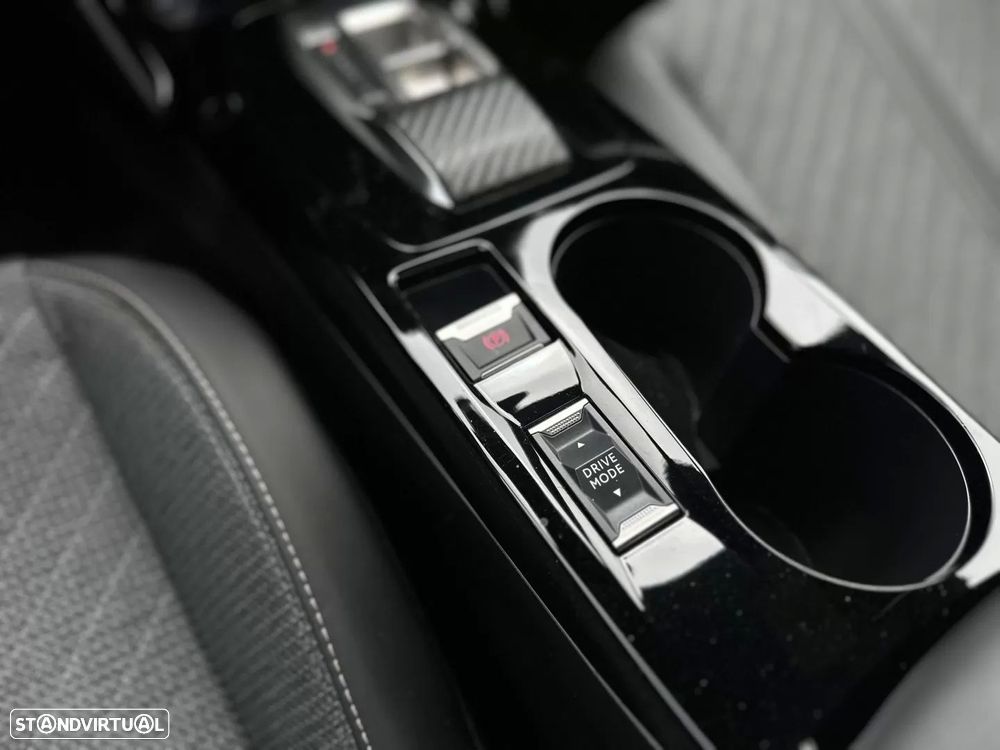 Peugeot 2008 Hybrid 145 e-DSC Allure - 34