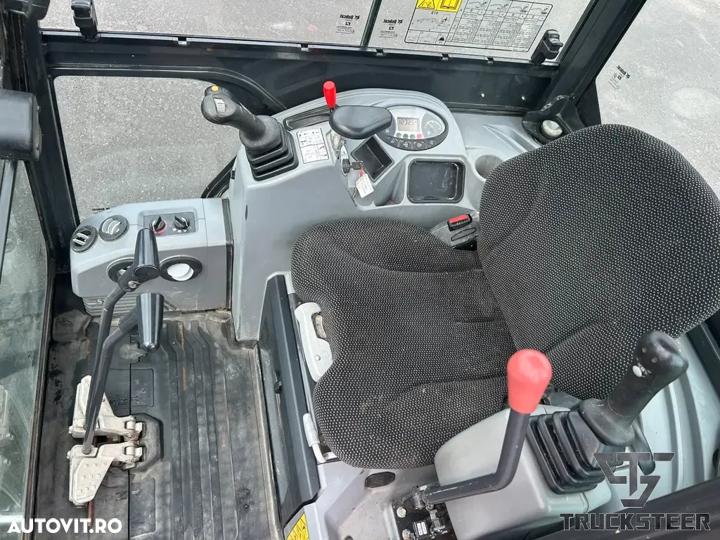 Bobcat E19 - 10