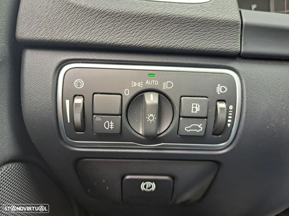 Volvo V60 Cross Country D4 Momentum - 15