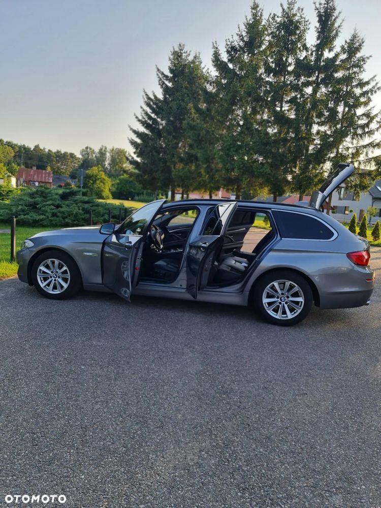 BMW Seria 5 525d - 1