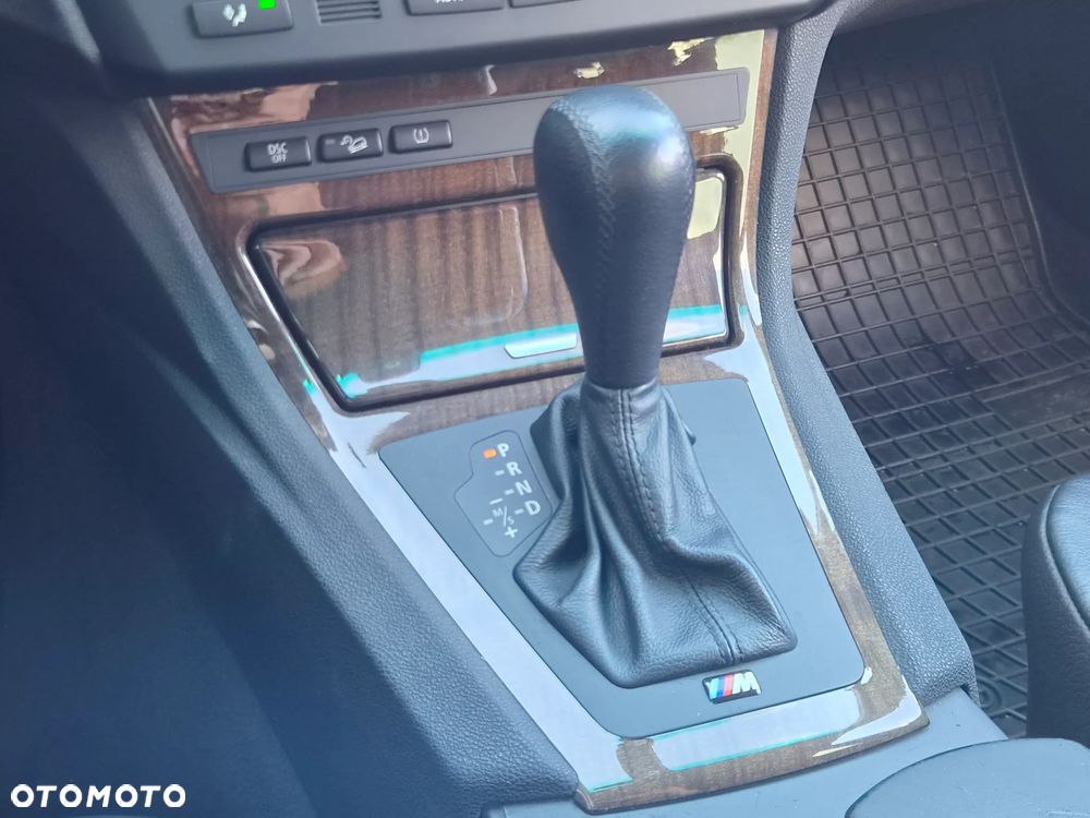BMW X3 2.5i - 32