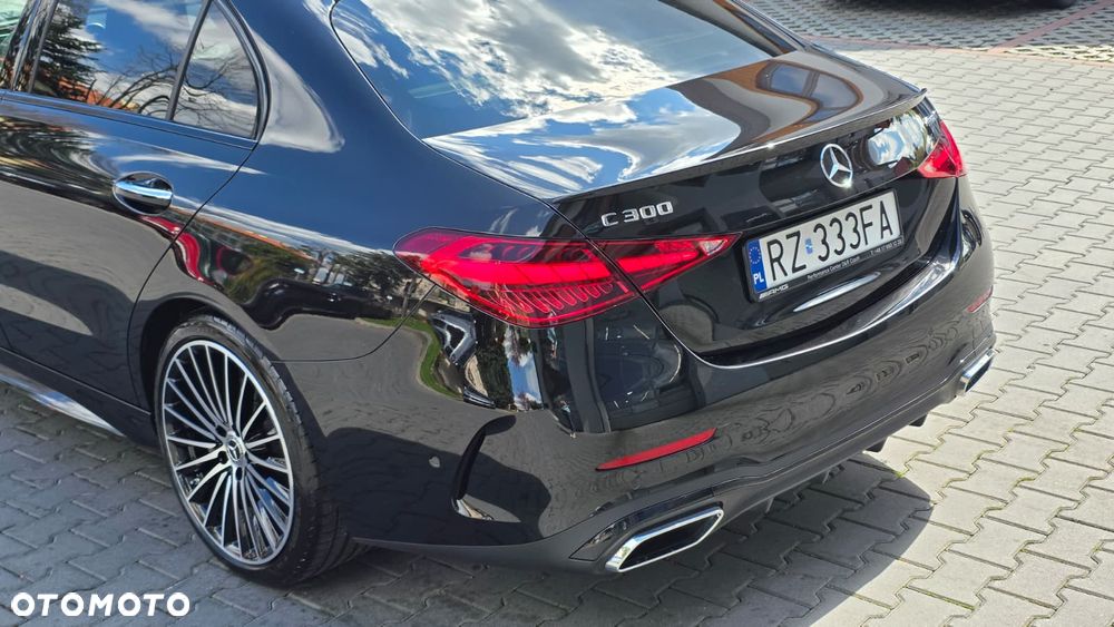 Mercedes-Benz Klasa C 300 mHEV 4-Matic AMG - 16