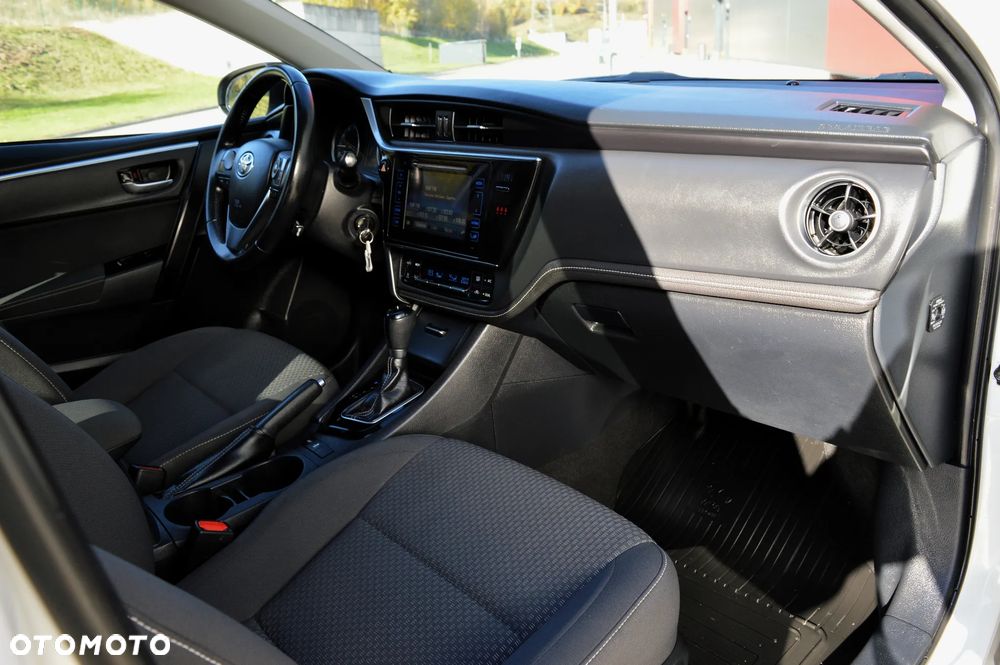 Toyota Corolla 1.6 Prestige MS - 10