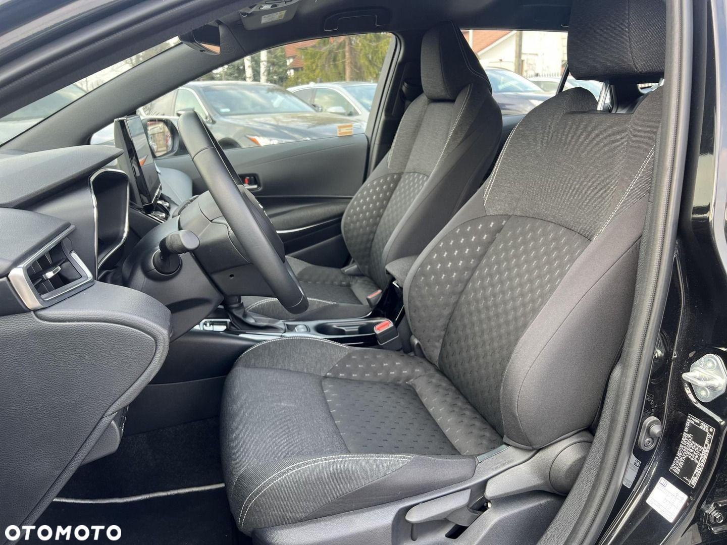 Toyota Corolla - 12
