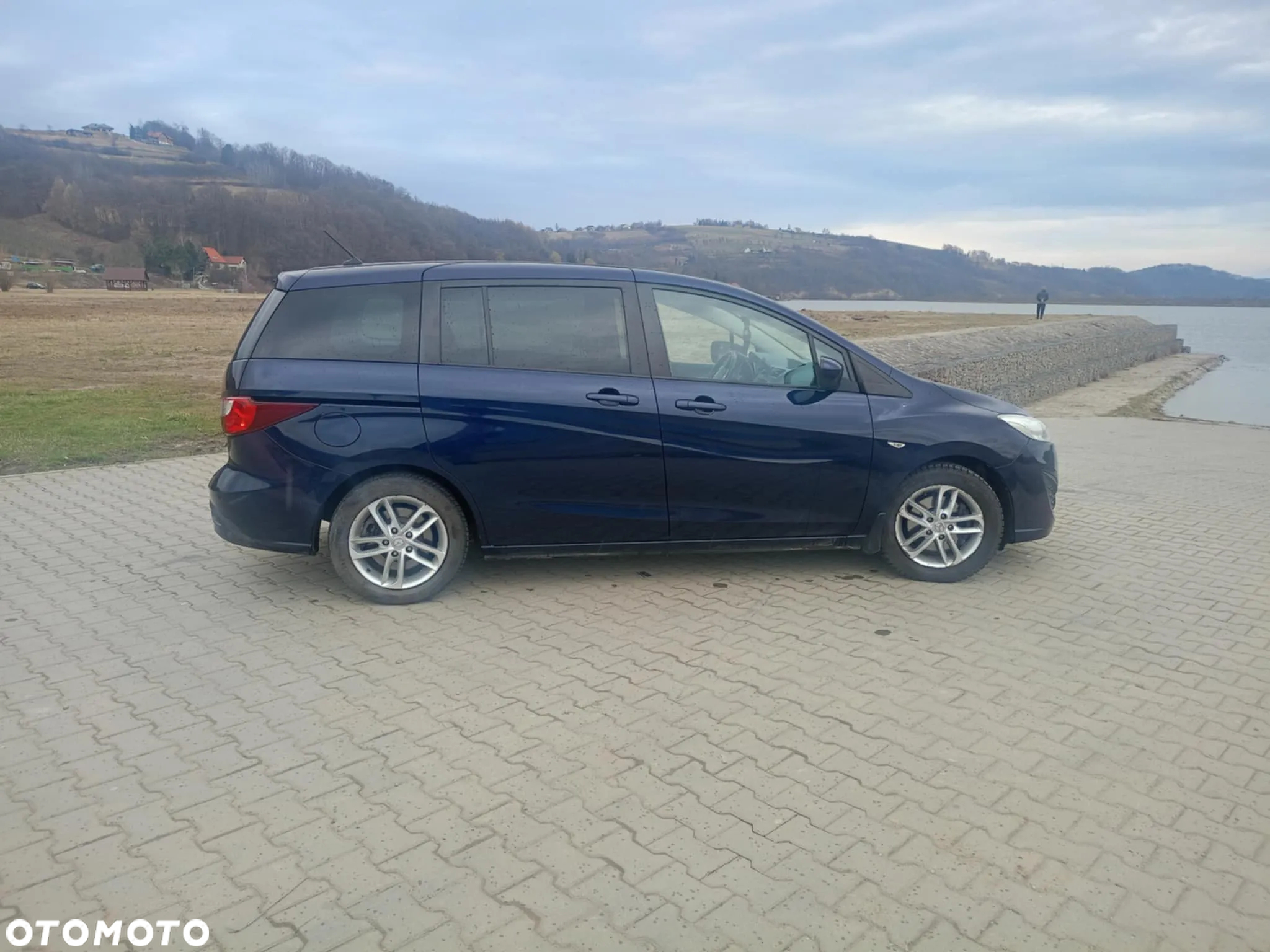 Mazda 5 - 6