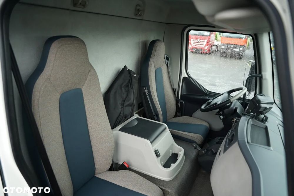 Volvo FL 250 / 4x2 / KONTENER - 7,8 M / WINDA BAR - 1 500 KG / - 36