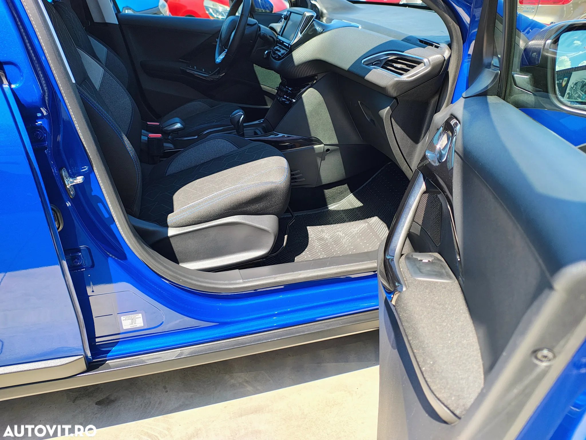 Peugeot 2008 PureTech 110 GPF Stop&Start EAT6 Style - 11
