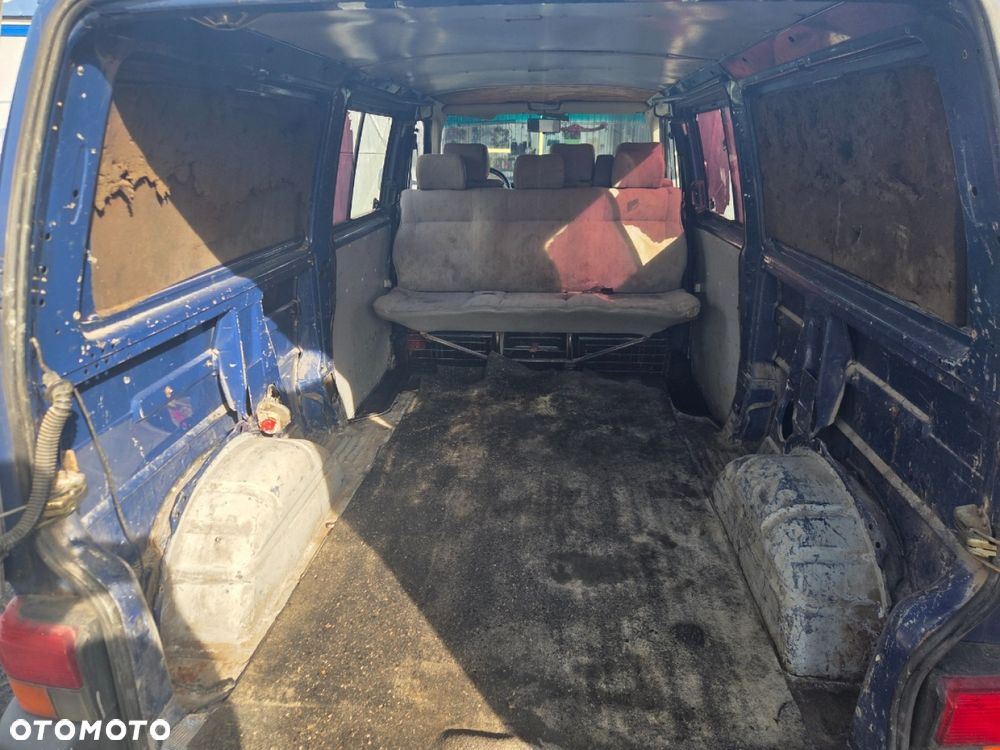 Volkswagen Transporter - 8