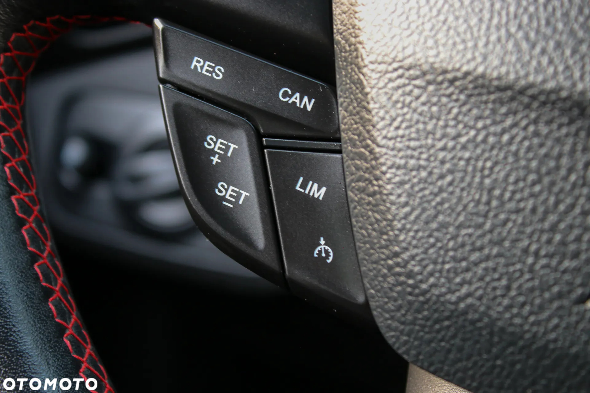 Ford Kuga 1.5 EcoBoost 2x4 ST-Line - 35