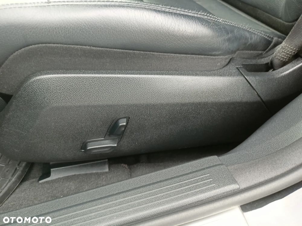 Mercedes-Benz Klasa E 250 CDI DPF BlueEFFICIENCY Automatik Avantgarde - 20