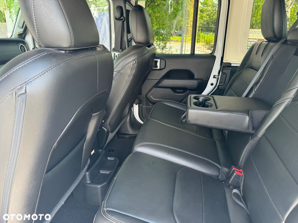 Jeep Wrangler Unlimited 2.0 Turbo PHEV 4xe Sahara - 24