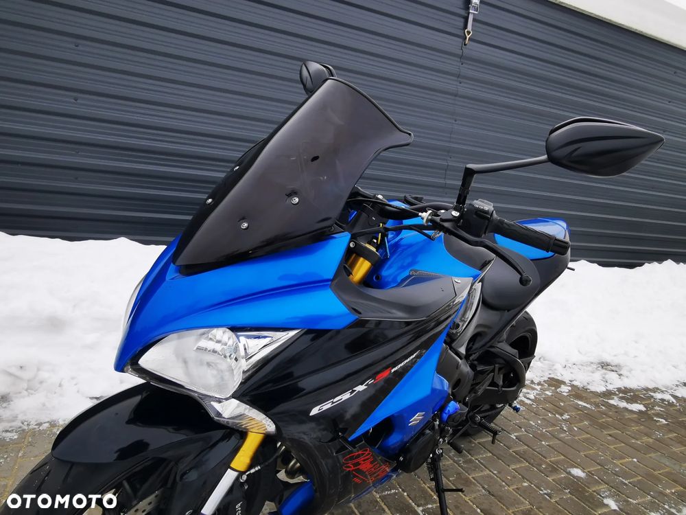 Suzuki GSX - 13