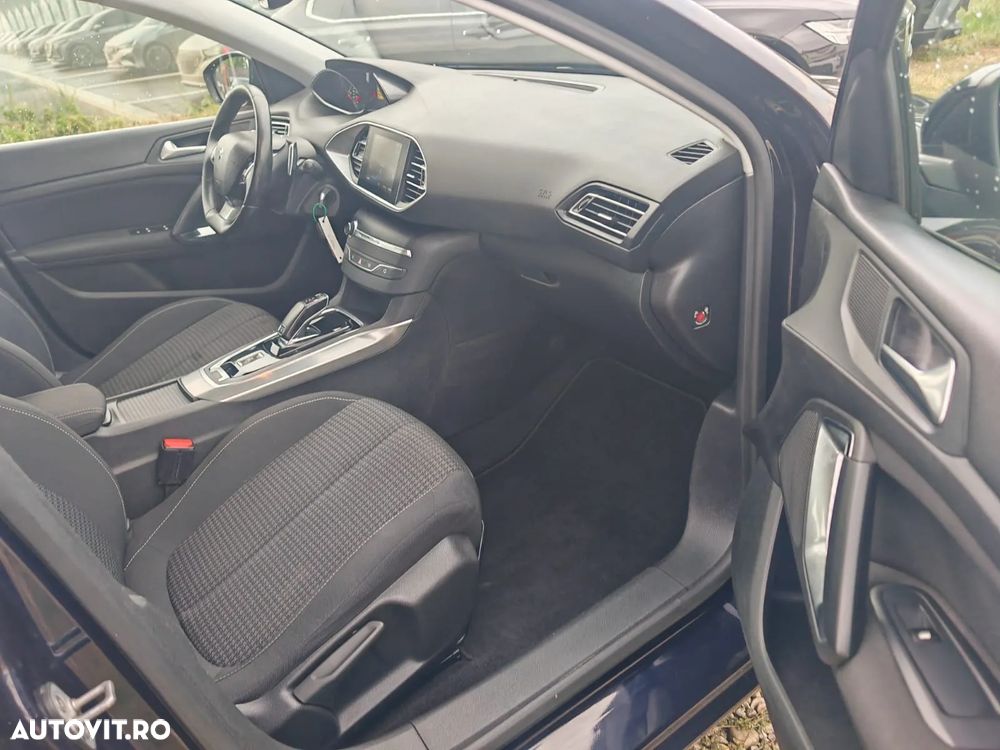 Peugeot 308 1.5L BlueHDI 130 S&S EAT8 Style - 6