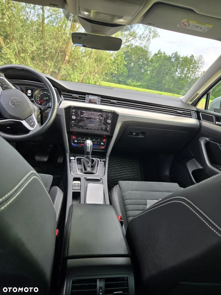 Volkswagen Passat 2.0 TDI EVO Elegance DSG - 13