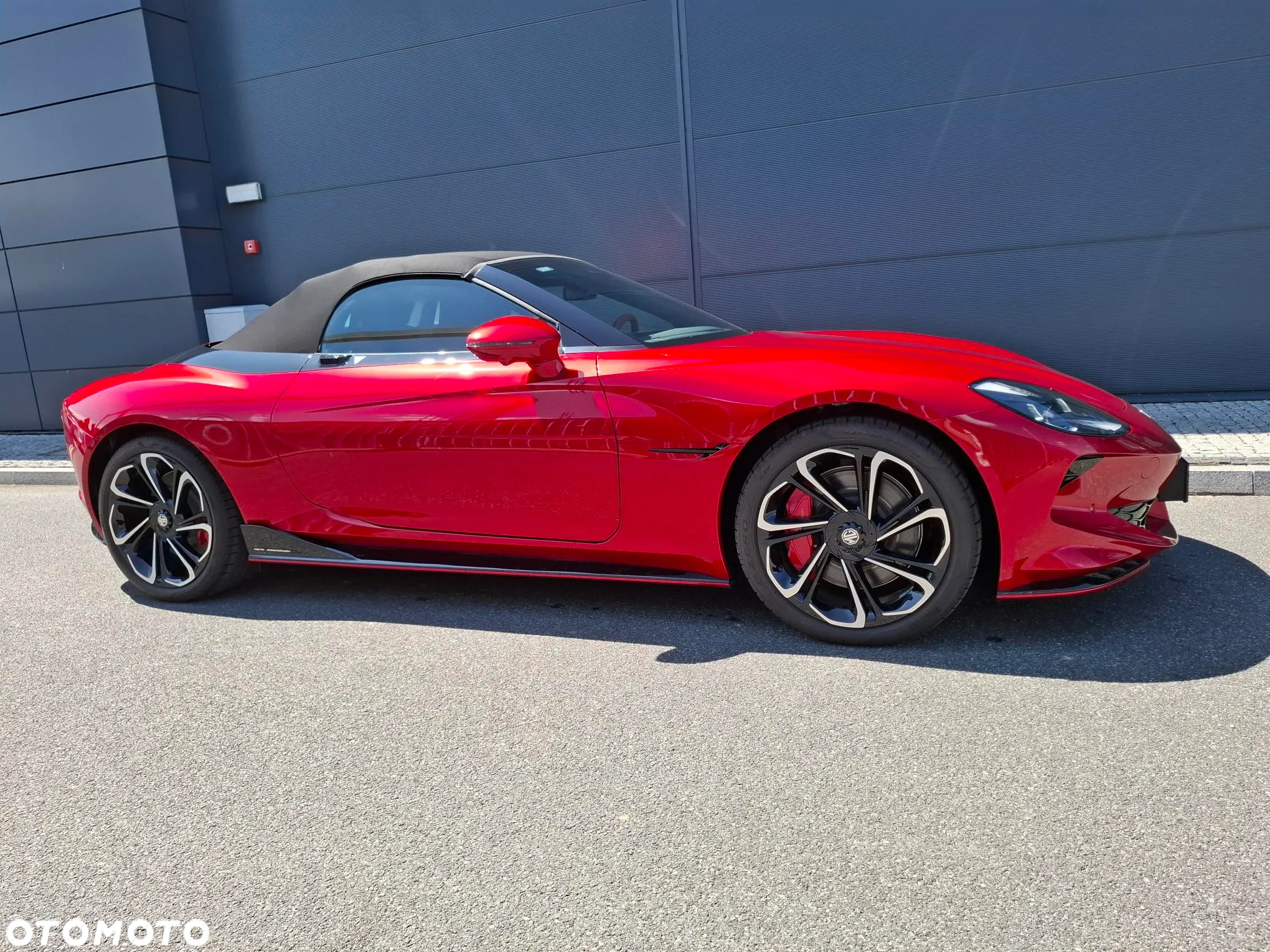 MG Cyberster 77kWh AWD Czarny Dach - 3
