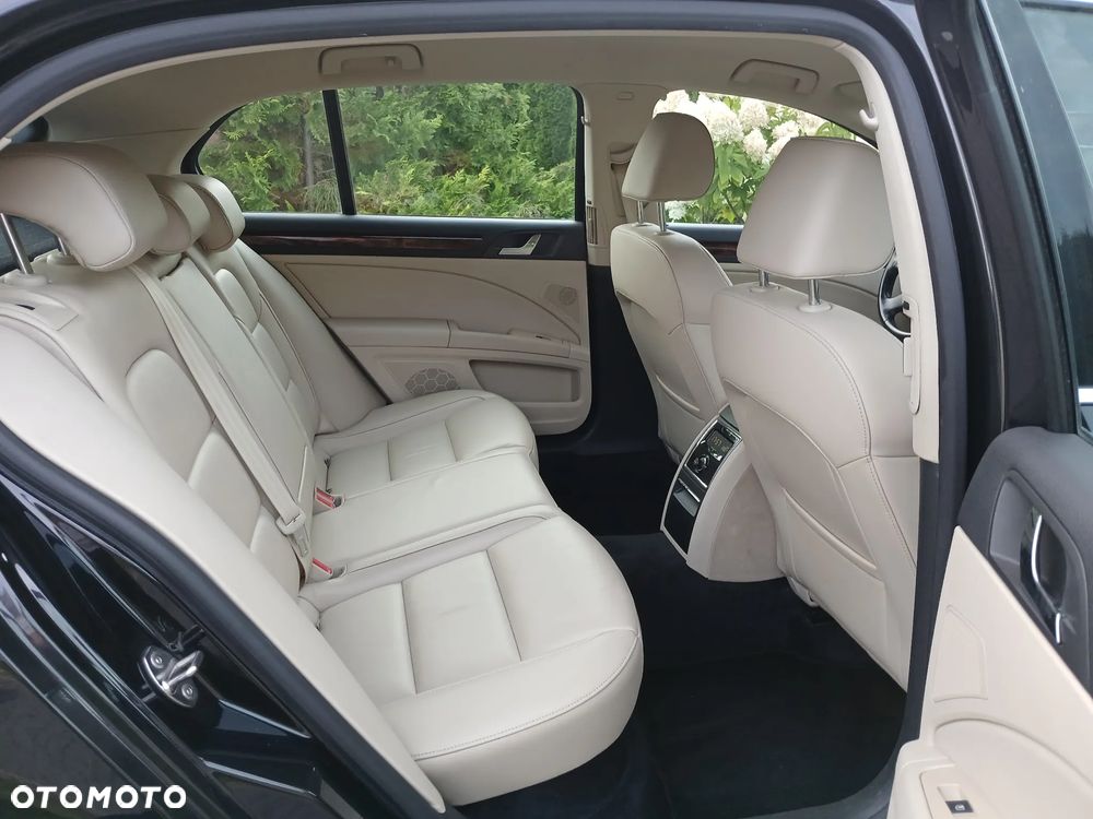 Skoda Superb 2.0 TDI Exclusive - 28