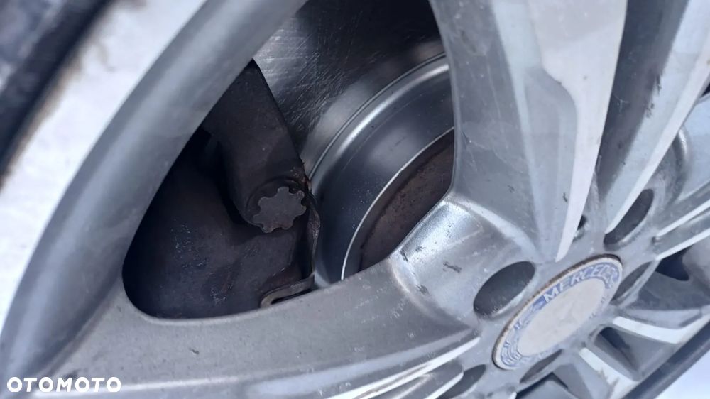 Mercedes-Benz Klasa E 300 4Matic 7G-TRONIC Avantgarde - 27