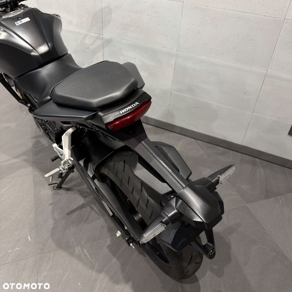 Honda CB - 15