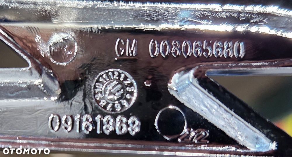 OPEL CORSA C EMBLEMAT ZNACZEK LOGO PRZÓD 9196806 NOWY ORYINAŁ - 3