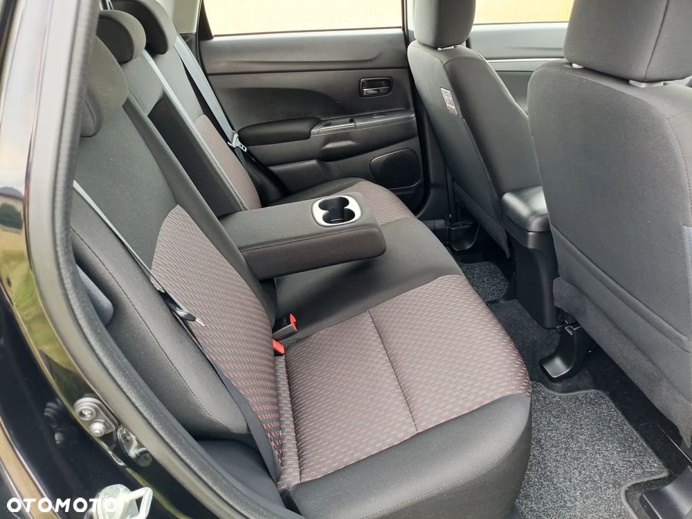 Mitsubishi ASX - 8