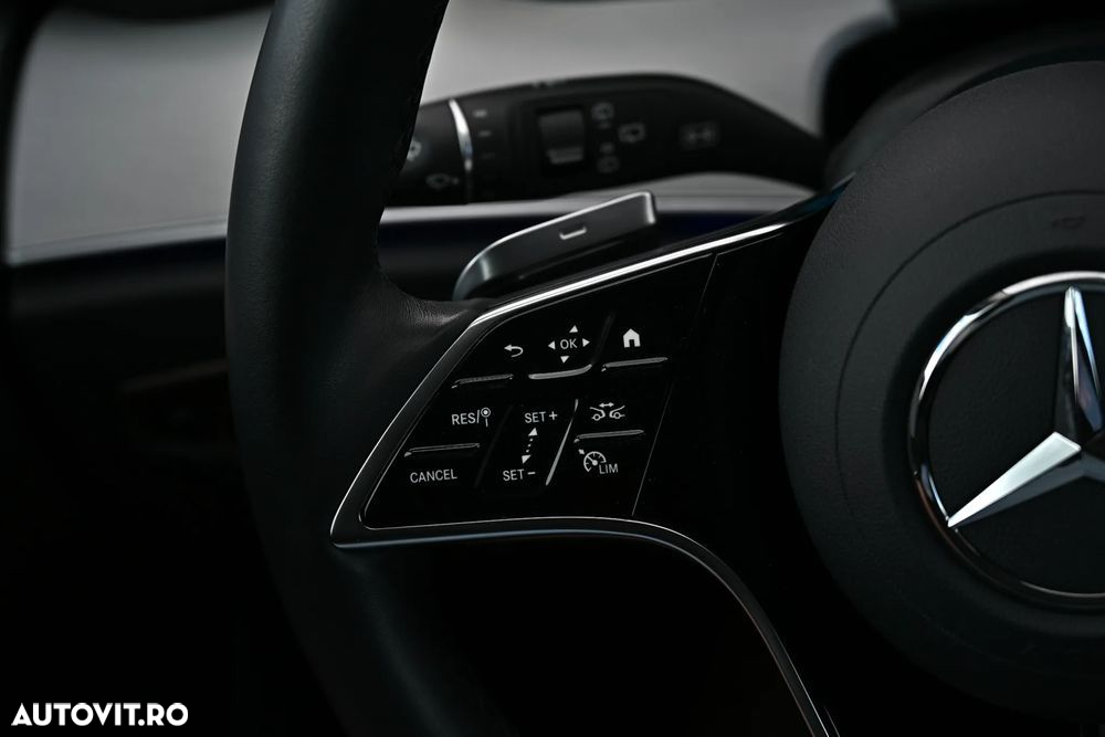 Mercedes-Benz E 300 Hybrid de T-Modell 4MATIC Aut. - 39
