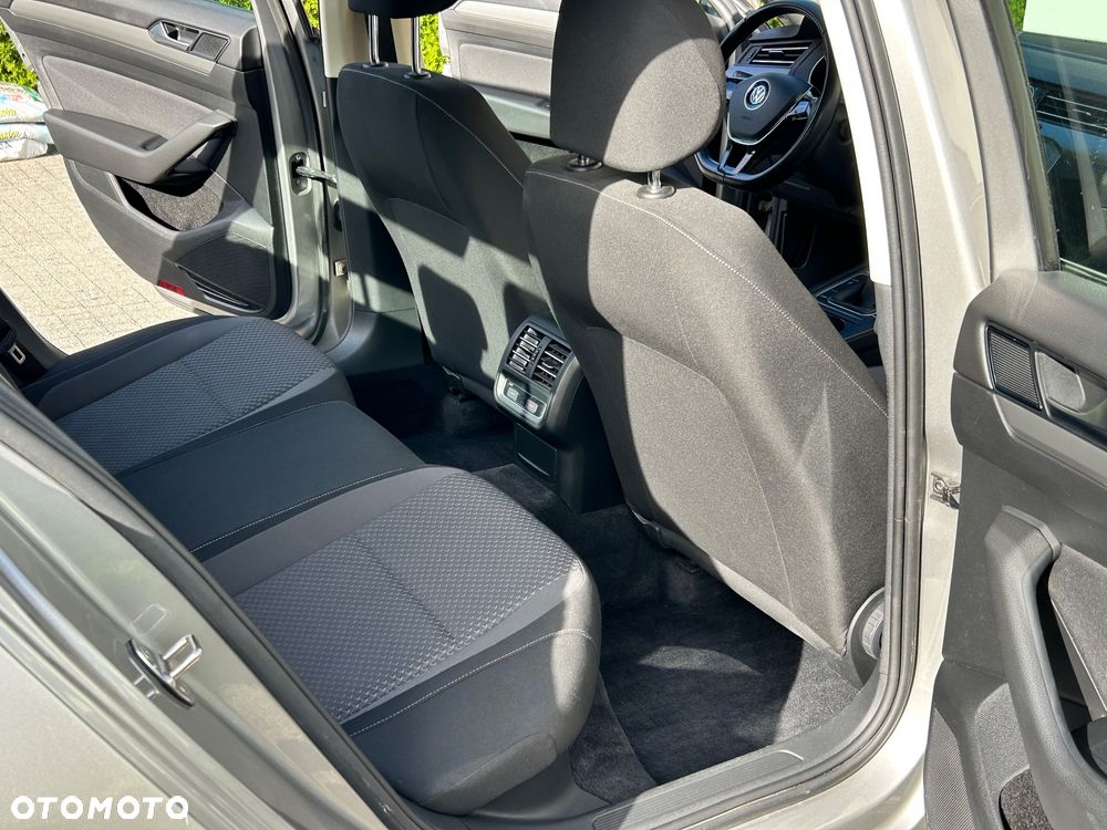 Volkswagen Passat 1.6 TDI BMT Trendline - 8