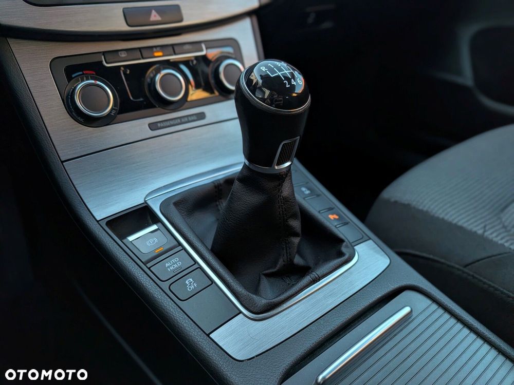 Volkswagen Passat Variant 1.4 TSI BMT Comfortline - 21