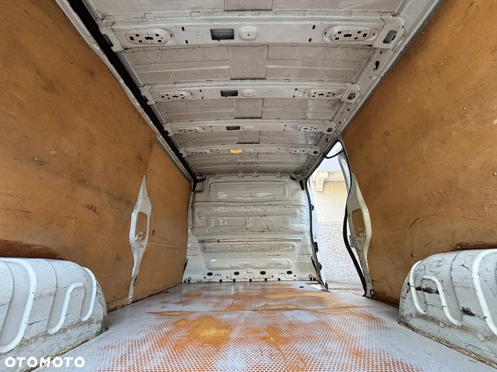 Opel Vivaro - 14