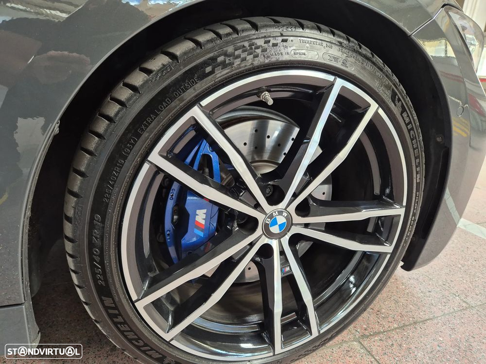 BMW 330 e Pack Desportivo M Pro Auto - 9