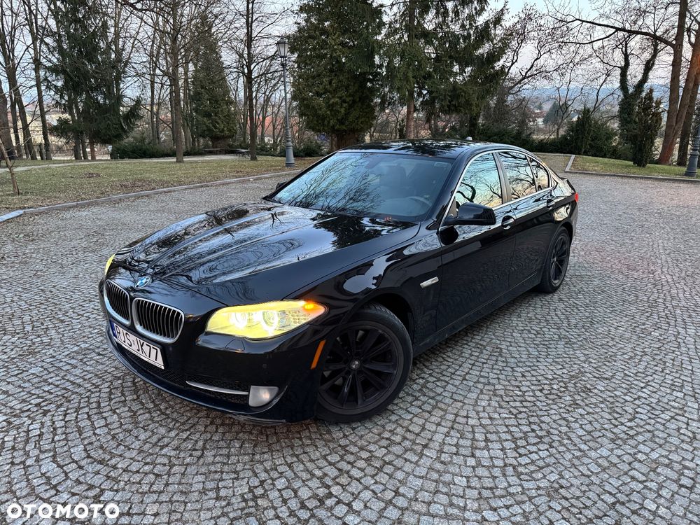 BMW Seria 5 528i - 2