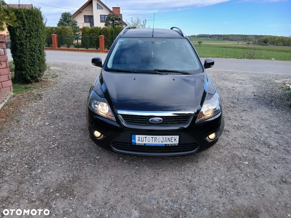 Ford Focus 1.6 16V Ambiente - 2