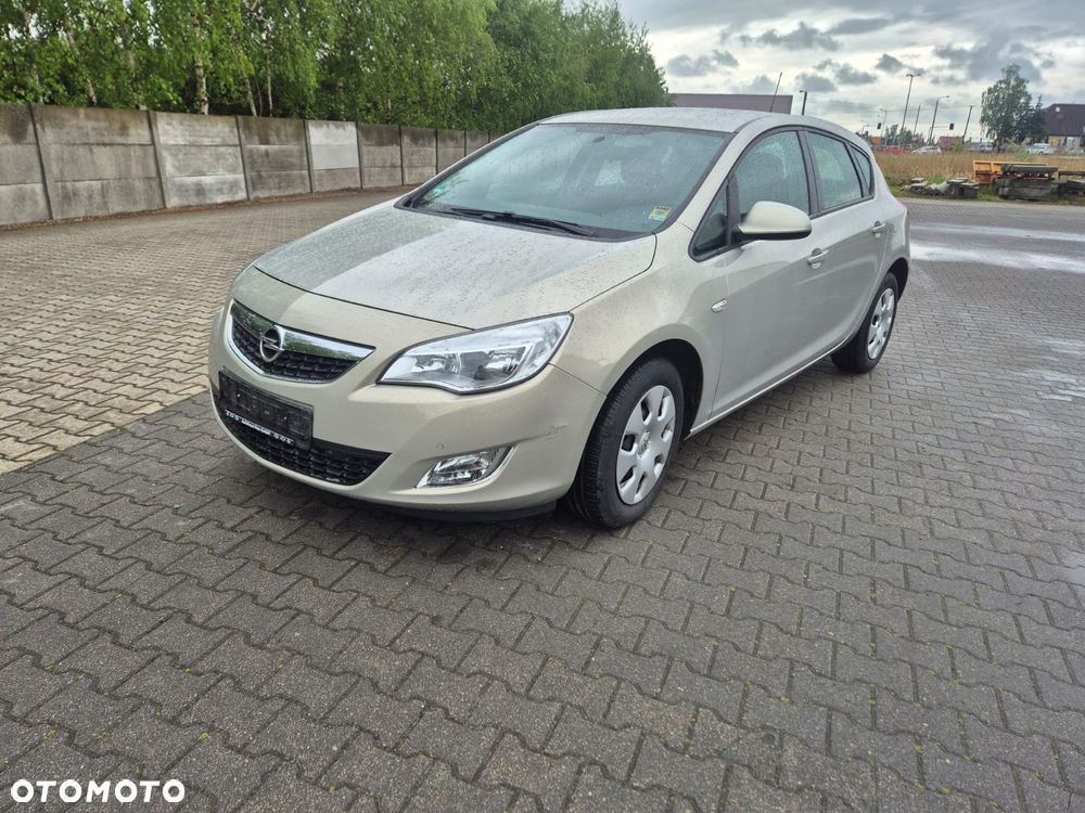 Opel Astra - 1