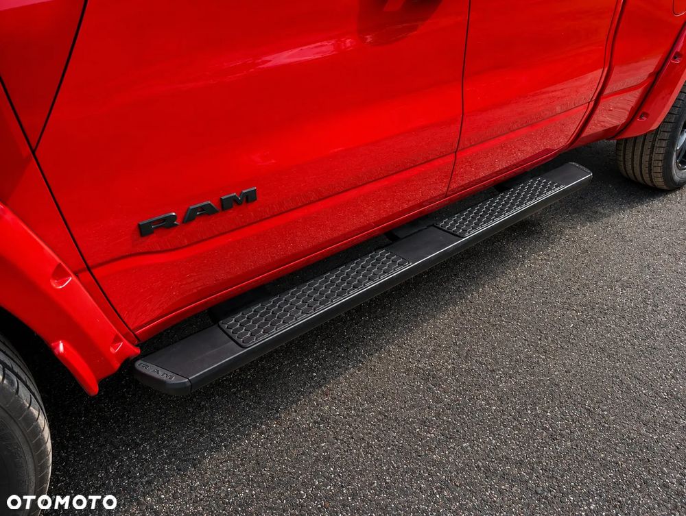 RAM 1500 Quad Cab Laramie - 11