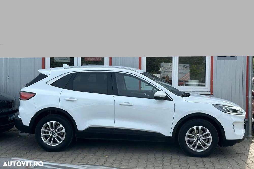 Ford Kuga 2.0 EcoBlue mHEV FWD Titanium - 6
