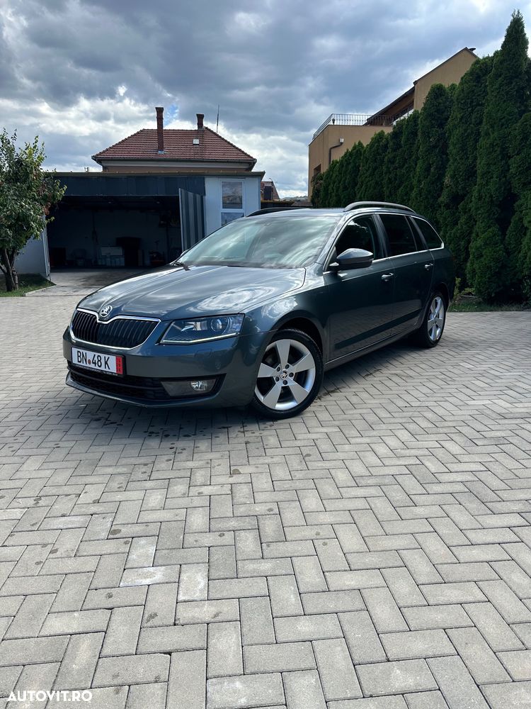 Skoda Octavia 2.0 TDI Premium Edition - 3